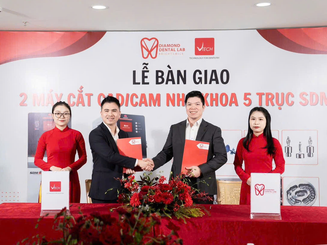 Hình ảnh hợp tác giữa Diamond và Vtech